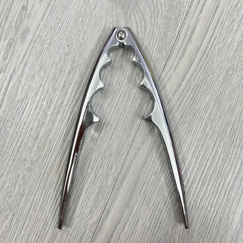 Dụng cụ kẹp càng cua , càng ghẹ , tách các Hạt Khô cứng có 3 khớp kẹp inox 304 cao cấp