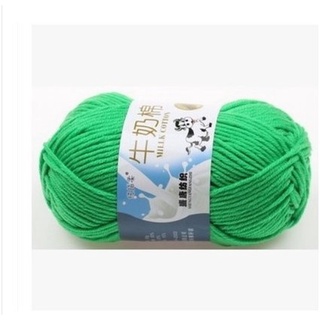 Cuộn len cotton tự nhiên dùng để làm móc khóa len hình quả bơ