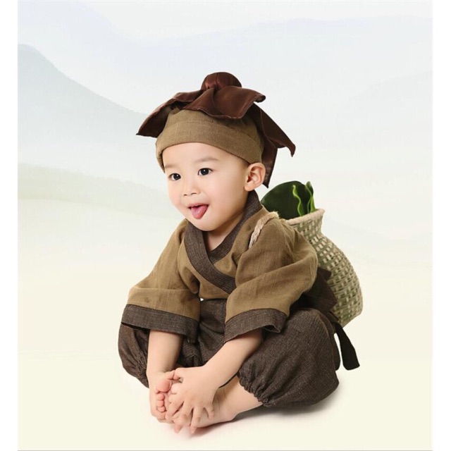 Trang phục cổ điển cho bé