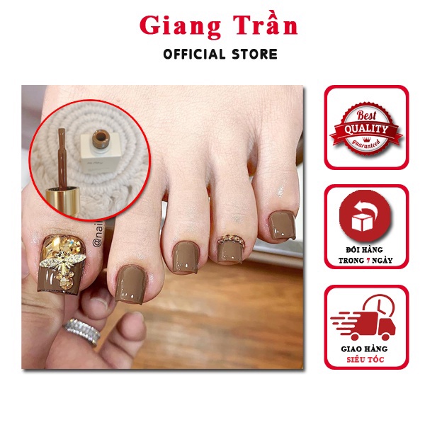 Làm đẹp móng chân không chỉ giúp chị em phái đẹp tự tin hơn mà còn là cách để chăm sóc sức khỏe cho bàn chân. Với màu sắc nail chân nâu đất hiện đại và tinh tế, bạn sẽ cảm thấy tự tin hơn với chiếc giày mới của mình.