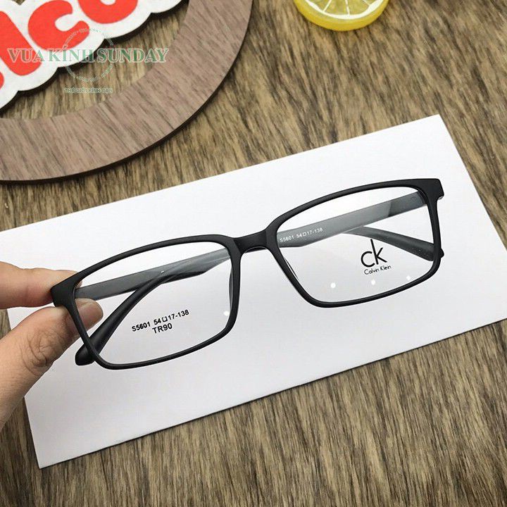 Kính cận có độ theo yêu cầu CKC V132