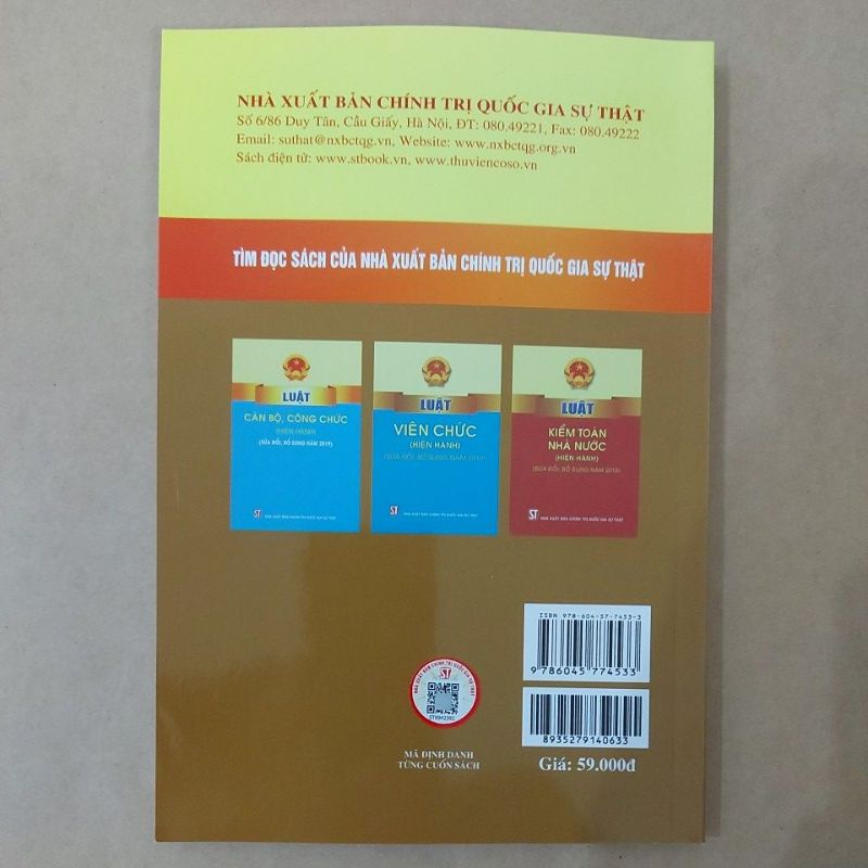 Ảnh Sách - Bộ luật lao động (Hiện hành) (NXB Chính trị quốc gia Sự thật) 3