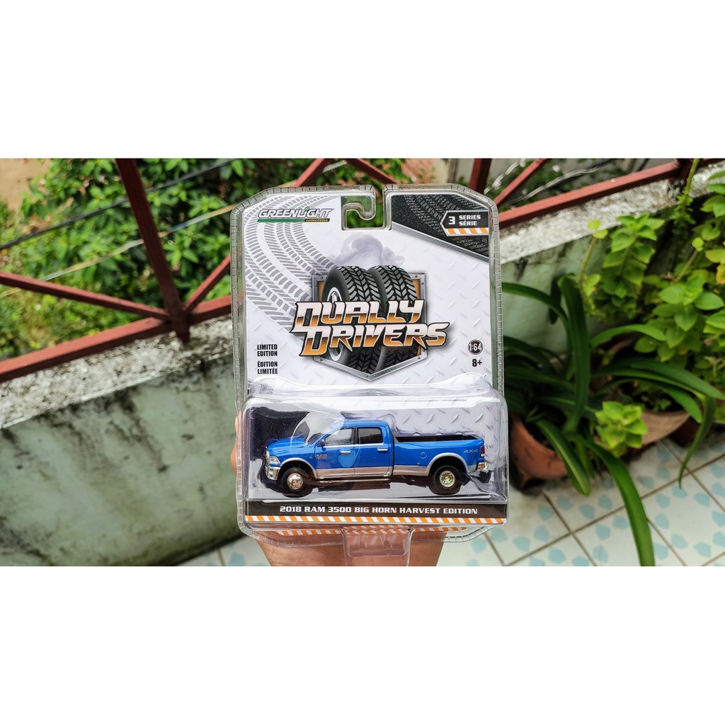 Mô Hình Tĩnh Greenlight Dually Drivers 2018 Ram 3500 Big Horn Harvest