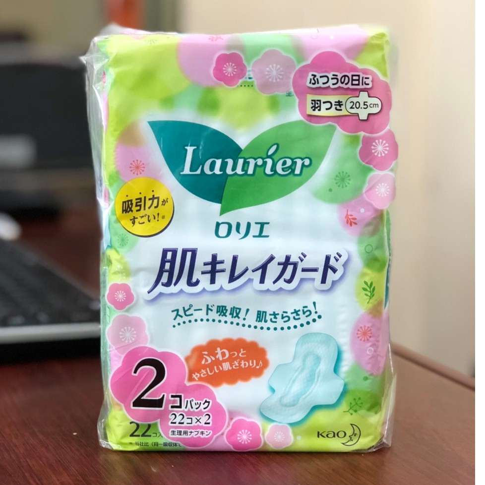 sét 2 băng vệ sinh Laurier Nhật siêu mỏng 44 miếng có cánh