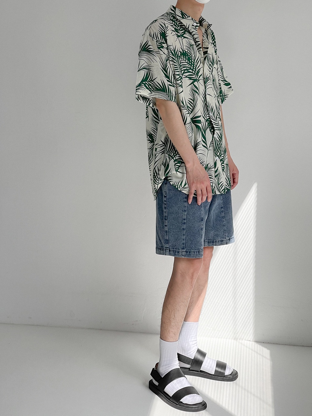 Mô tả Áo sơ mi nam hoạ tiết Palm Leaves FOMAN tay ngắn vải lụa thấm hút, thoáng khí, không nhăn (FM28) - 2