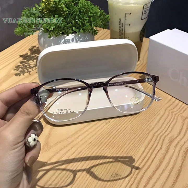 Kính cận có độ theo yêu cầu CKC V120