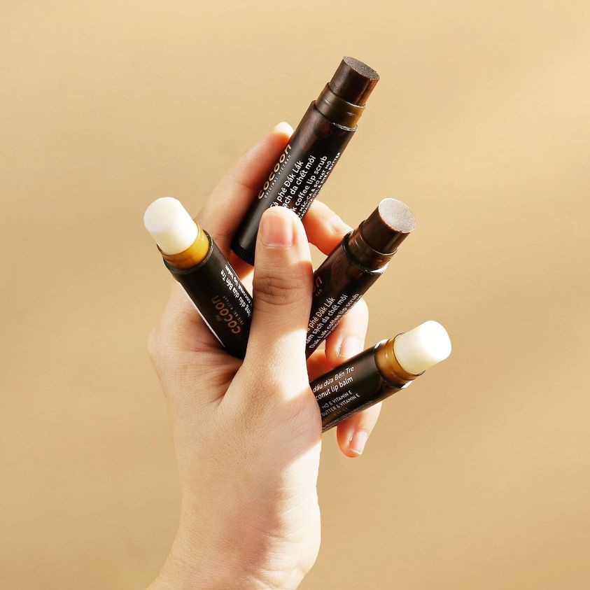 Combo son tẩy da chết môi Cà phê đắk lắk cocoon5g + son dưỡng môi dầu dừa bến tre cocoon5g