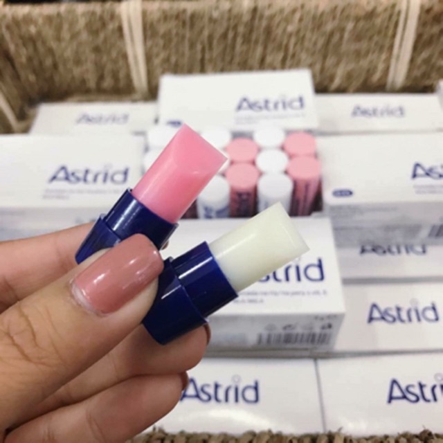Son dưỡng và tẩy da chết cho môi Astrid mỡ hươu