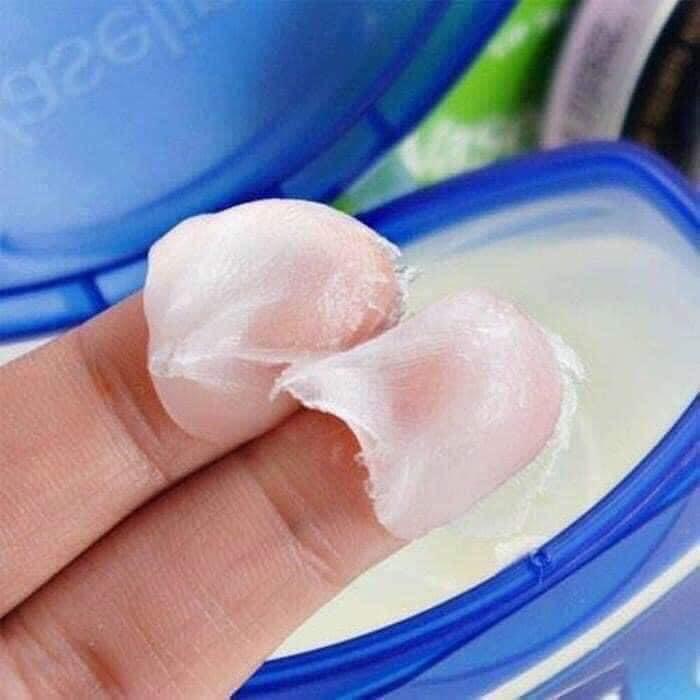Sáp Dưỡng ẩm Môi Vaseline Mỹ 49g