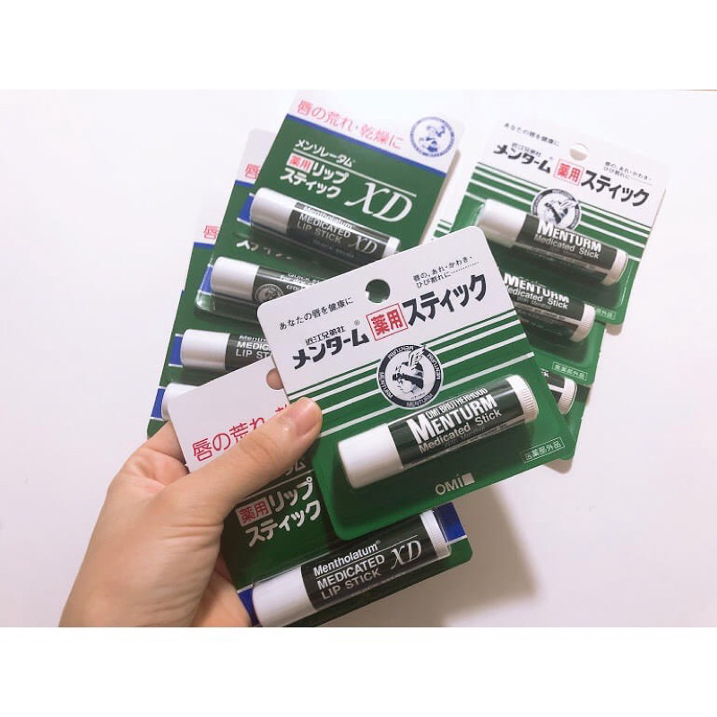 Son dưỡng môi Omi Menturm chống khô nứt nẻ 4g Nhật Bản