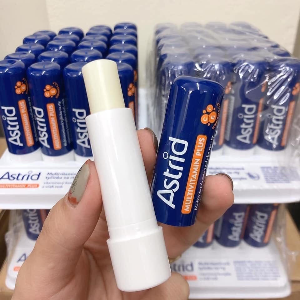 Son Dưỡng Môi Mỡ Hươu Astrid Multivitamin tẩy da chết, tái tạo môi mềm, dưỡng ẩm căng mọng