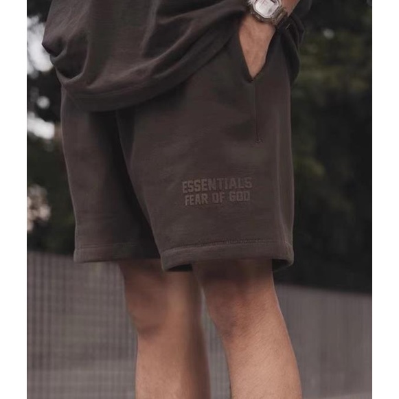 Bán Hàng có sẵn Thời trang Phong cách mới ESSENTIALS FEAR OF GOD Sản phẩm mới Flocking Letter Quần short thông thường