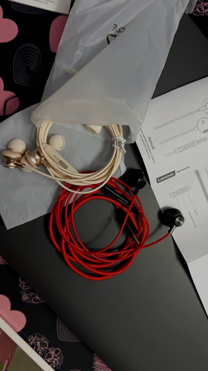 Thiết kế in-ear của Lenovo YF27