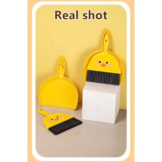 Mini broom set tabletop cleaning tool small broom children's table dustpan set cute duck cleaning set toy