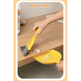Mini broom set tabletop cleaning tool small broom children's table dustpan set cute duck cleaning set toy