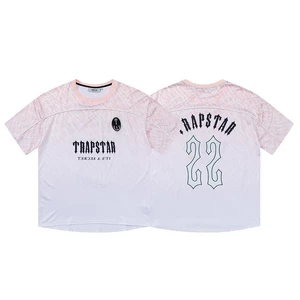 Áo bóng đá Trapstar Monogram màu trắng ngắn tay, phong cách thể thao