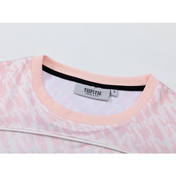 Áo bóng đá Trapstar Monogram màu trắng ngắn tay, phong cách thể thao