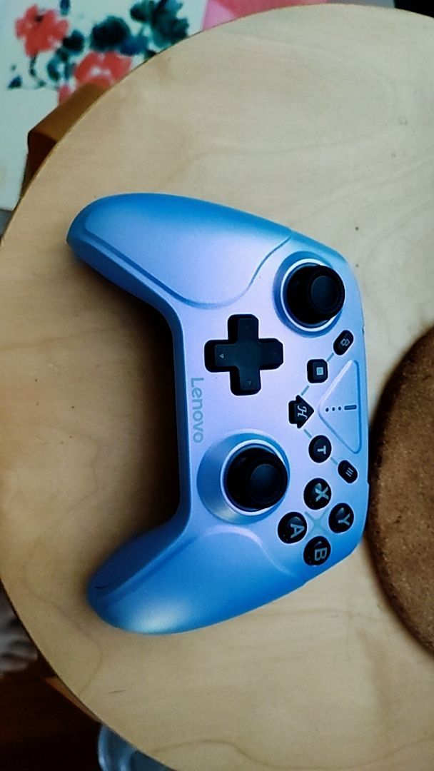 Thiết kế gamepad Lenovo S06