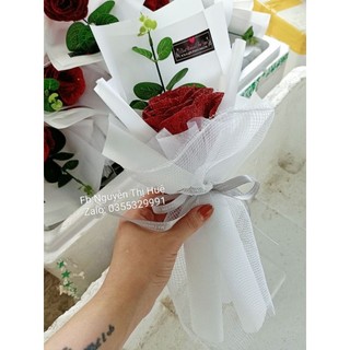 (KHÁCH VUI LÒNG ĐẶT TỪ 3 BÓ TRỞ LÊN Ạ). Sỉ 1 bó hoa hồng sáp Kim Tuyến bó 1 bông.