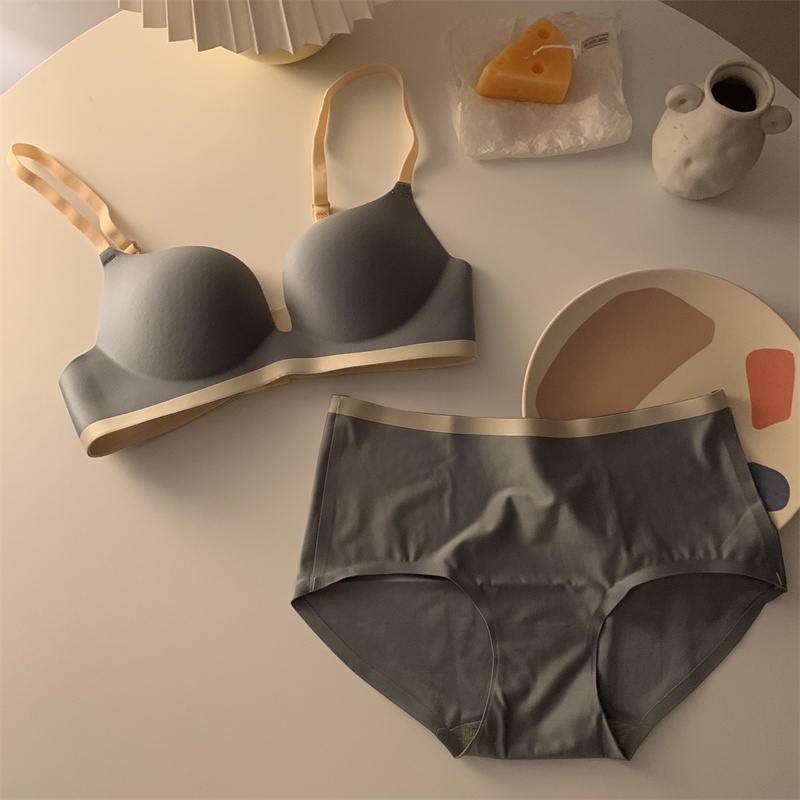 Bộ Áo Ngực Không Gọng 3 / 4 Cup Kèm Quần Lót Nâng Ngực Màu Sắc Tương Phản Thời Trang Quyến Rũ Cho Nữ