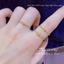 Nhẫn titan không gỉ mạ vàng 24k thiết kế dạng xoắn mặt viên bi phong cách đơn giản thanh lịch dành cho nữ