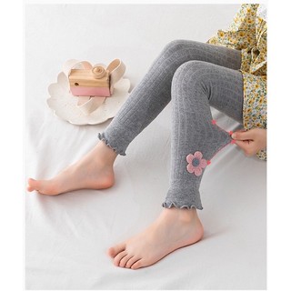 Quần tất len quảng châu hoạ tiết bông hoa dễ thương cho bé gái Q0034