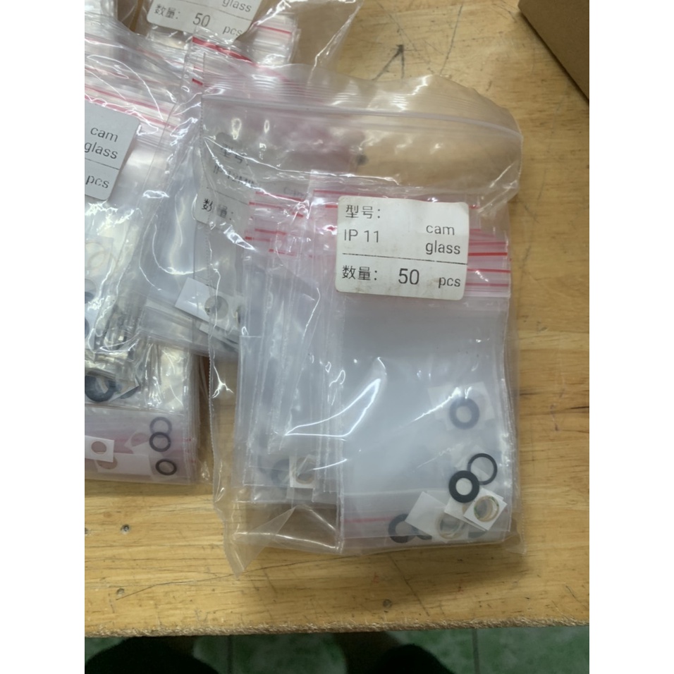 Kính camera sau cho anh em thợ sửa chữa thay thế kính hư | BigBuy360 - bigbuy360.vn