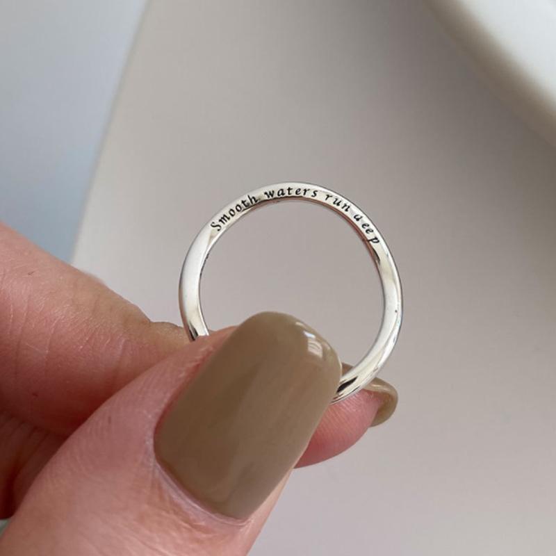 Minimal Nhẫn Sóng Biển Chữ Tiếng Anh Đơn Giản Và Đa Năng Cùng Một Loại Blogger of INS
