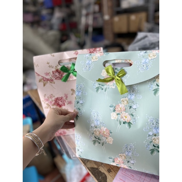Túi đựng quà có nắp