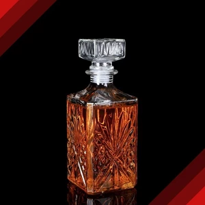 Chai Thủy Tinh Hình Vuông Lá Dung Tích 1000ml Cao Cấp