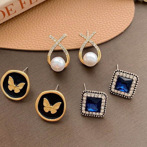 Bông tai ngọc trai và kim cương vintage - phụ kiện thời trang nữ