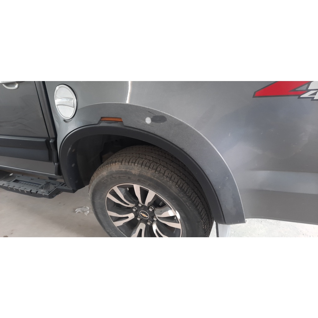 Bộ Ốp Cua Lốp xe Colorado 2016-2023, Các mẫu cua lốp đinh,phản quang bản to và nhỏ