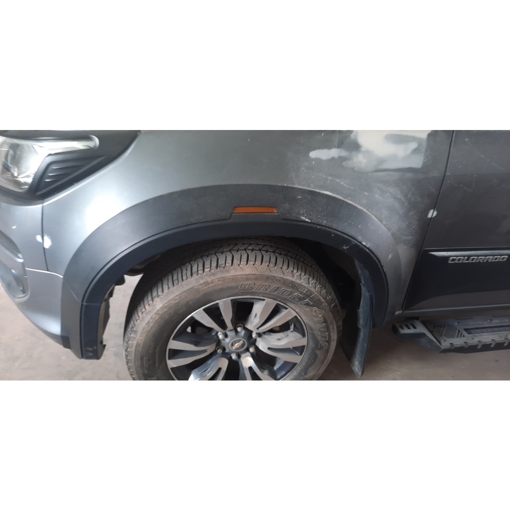 Bộ Ốp Cua Lốp xe Colorado 2016-2023, Các mẫu cua lốp đinh,phản quang bản to và nhỏ