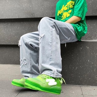 Quần Jeans Baggy Nam Nữ Phối Hình Thêu Nổi, Chất Vải Bò Màu Xanh Và Đen, From Rộng Dáng Suông Thời Trang Unisex