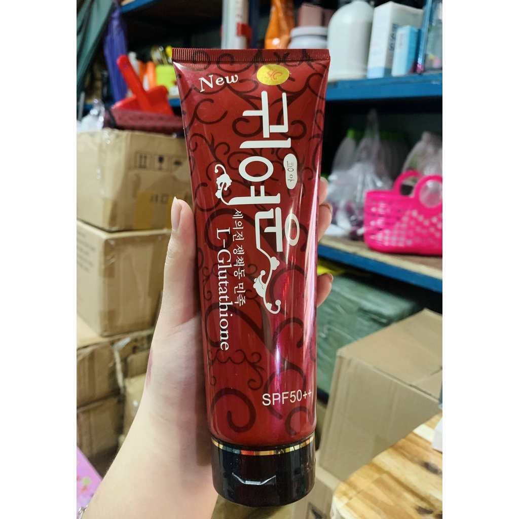 Kem Dưỡng Trắng Da L-Glutathione Moist Whitening Lotion 300g SPF 50++