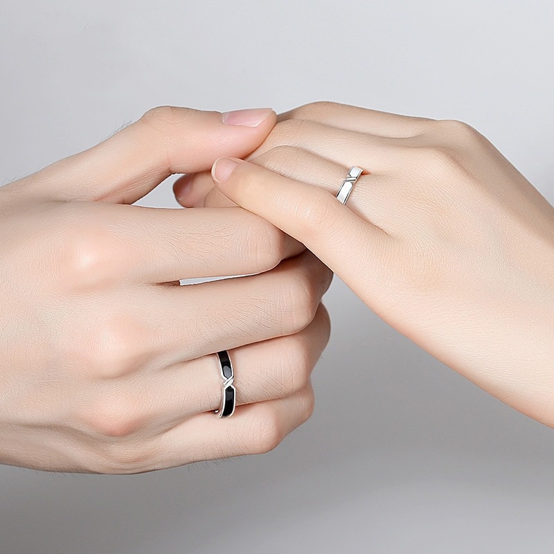 Nhẫn Cặp Màu Trắng Đen Đơn Giản Có Thể Điều Chỉnh Kích Thước