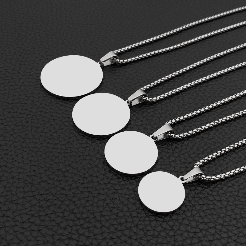 Mặt dây chuyền titan tròn có nhiều size khắc chữ hình theo yêu cầu ko gỉ CH01 BY ACCESSORIES