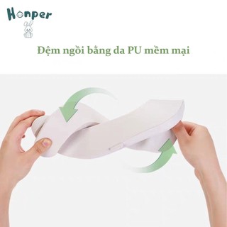 Bệ ngồi vệ sinh thu nhỏ bồn cầu Honper HP-117 có tay vịn giúp bé sử dụng dễ dàng
