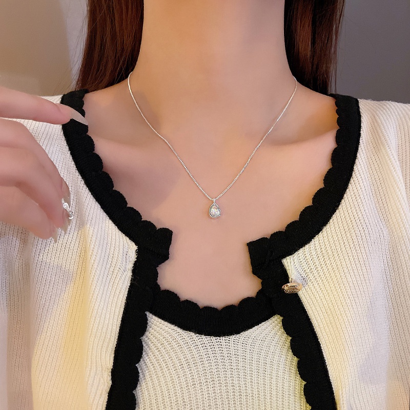 Vòng cổ Thép Titan Đính Đá Zircon Hình Giọt Nước Sang Trọng Cho Nữ