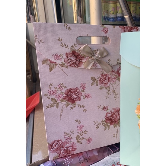 Túi đựng quà có nắp