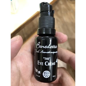The Eye Crème - Benedetta Skin Care Eye Crème” của chúng tôi (Bước 2 trong chế độ chăm sóc da mặt 5 bước ) giúp giảm qu