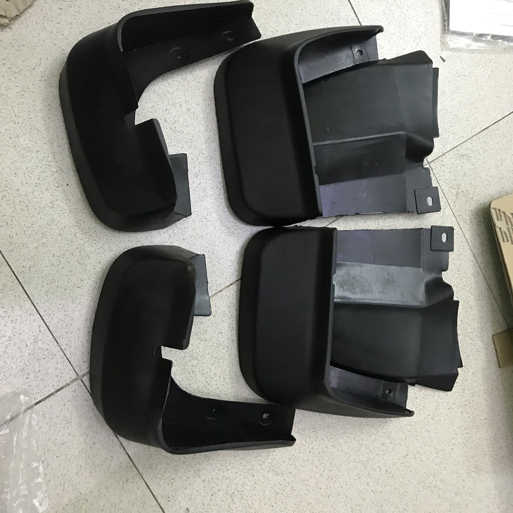 Bộ 4 chắn bùn xe Honda Civic đời 2006 - 2010, 2011, 2012 nhựa dẻo cao cấp ( tặng kèm ốc vít) - 1 BỘ 4 TẤM