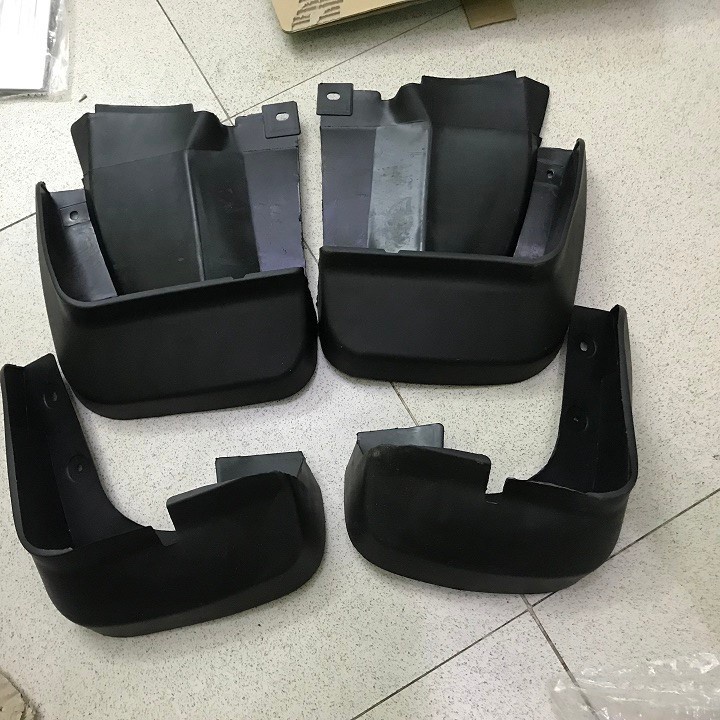Bộ 4 chắn bùn xe Honda Civic đời 2006 - 2010, 2011, 2012 nhựa dẻo cao cấp ( tặng kèm ốc vít) - 1 BỘ 4 TẤM