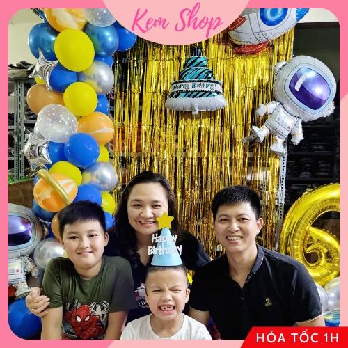 Rèm kim tuyến ánh kim dạng sợi làm backdrop trang trí sinh nhật - Kem Shop K143