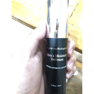 Men's Moisture Defense - Nourishing Biologicals Một loại kem dưỡng ẩm nhẹ hàng ngày giúp nuôi dưỡng và làm mới làn da kh