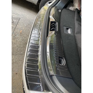 Ốp Chống trầy cốp, nẹp cốp sau Carbon xe Ford Everest 2017-2021, 2022-2025 Mẫu Vân Cacbon cao cấp