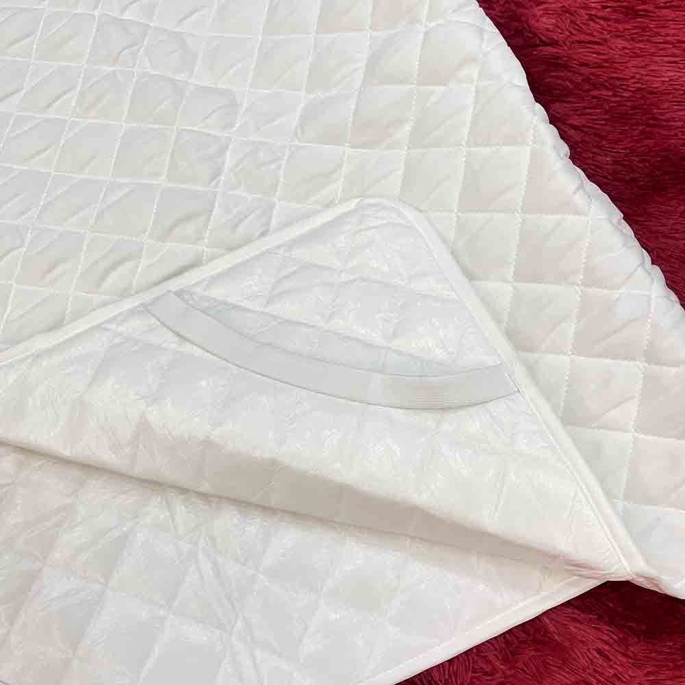 Tấm lót chống thấm cho bé 80 x 120 cao cấp 3 lớp chính hãng TOPAZ mềm mại thoáng khí giúp bé không cần đóng bỉm khi ngủ