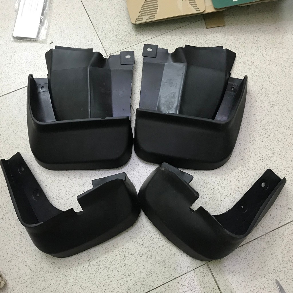 Bộ 4 chắn bùn xe Honda Civic đời 2006 - 2010, 2011, 2012 nhựa dẻo cao cấp ( tặng kèm ốc vít) - 1 BỘ 4 TẤM