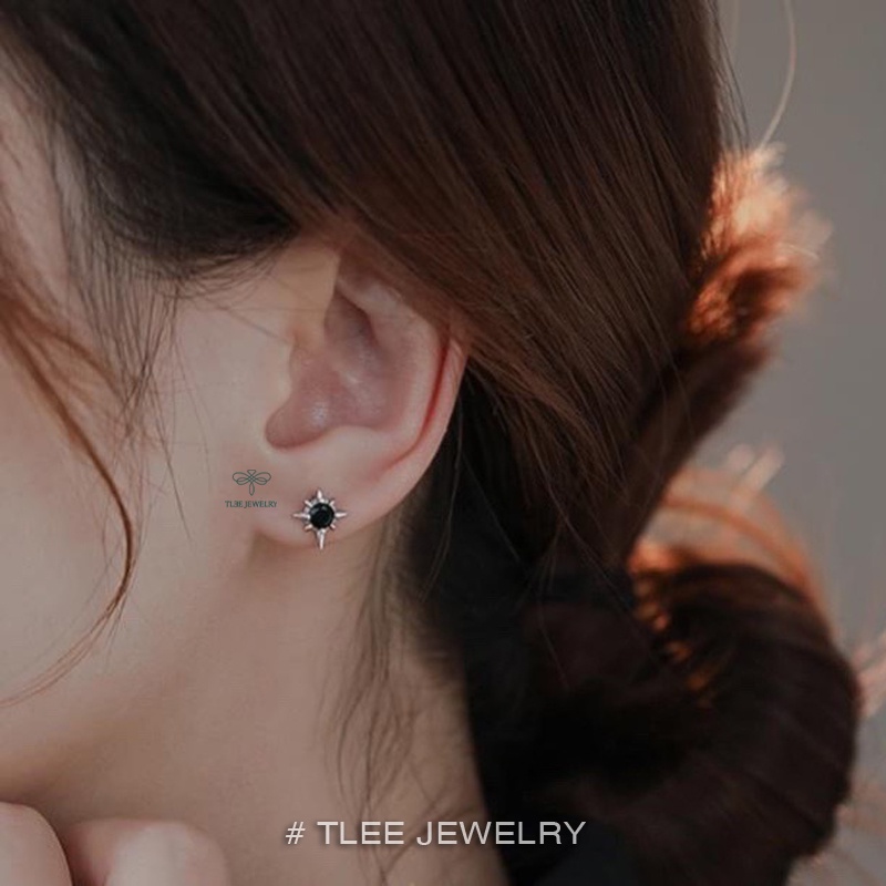 Ảnh Khuyên tai bạc TLEE mẫu galvin đá đen cá tính TLEE JEWELRY B0264 4