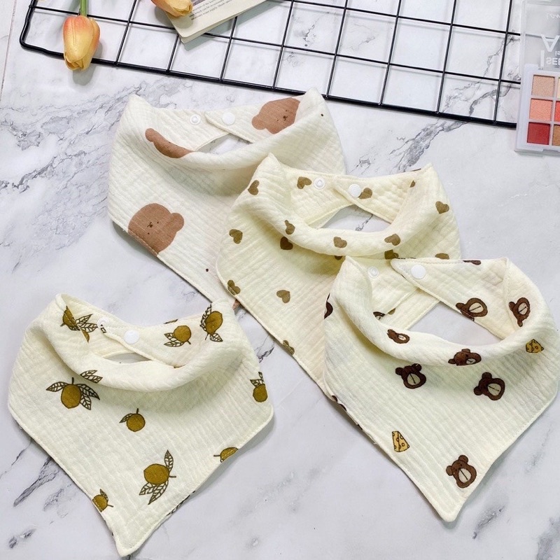 Yếm ăn dặm cho bé, yếm tam giác vải xô muslin 4 lớp dày dặn, mềm mịn cho bé yêu thấm hút cực nhanh